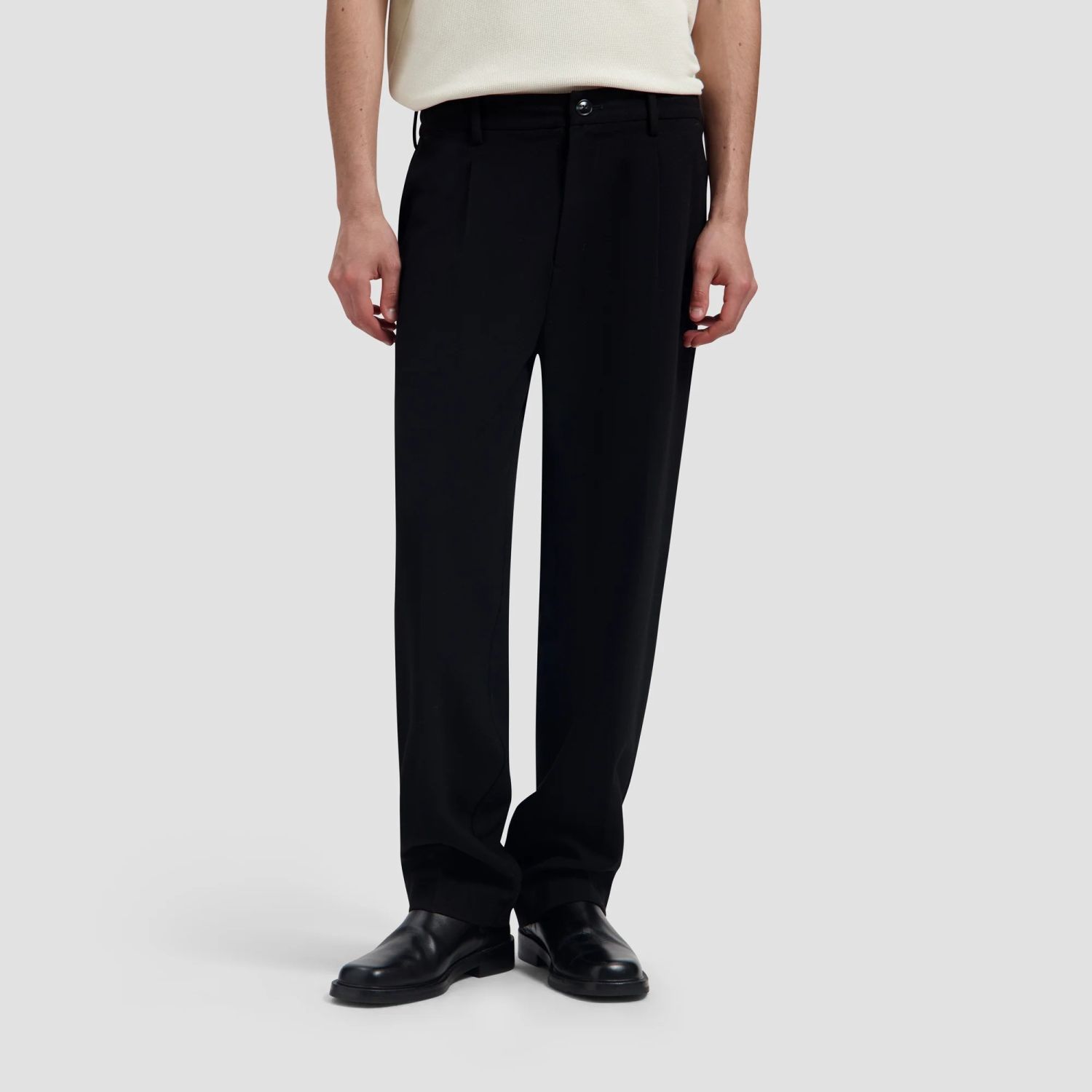 Olaf Regular Wool Pleated Chino Zwart